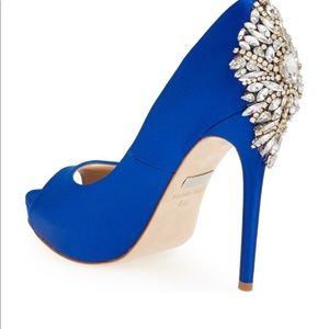 Badgley Mischka Kiara Blue 7.5 NWOT